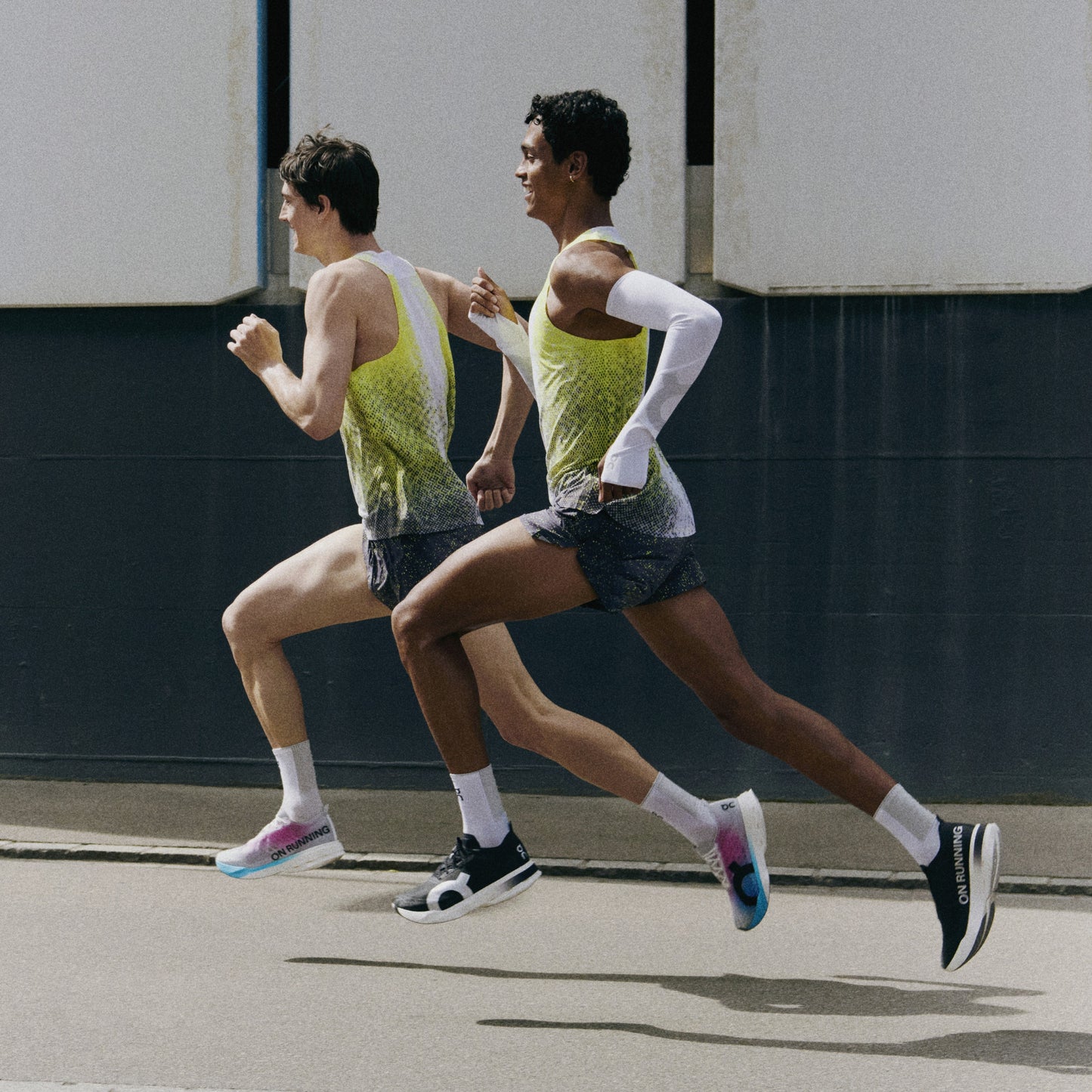 On Race Shorts | Iron | Mens