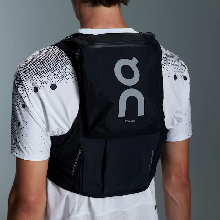 On Ultra Vest Pro | Black