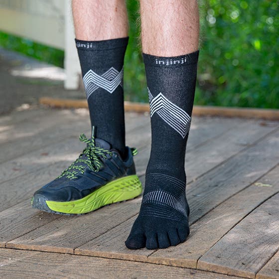Injinji Run Sock | Lightweight | Crew Length | Black