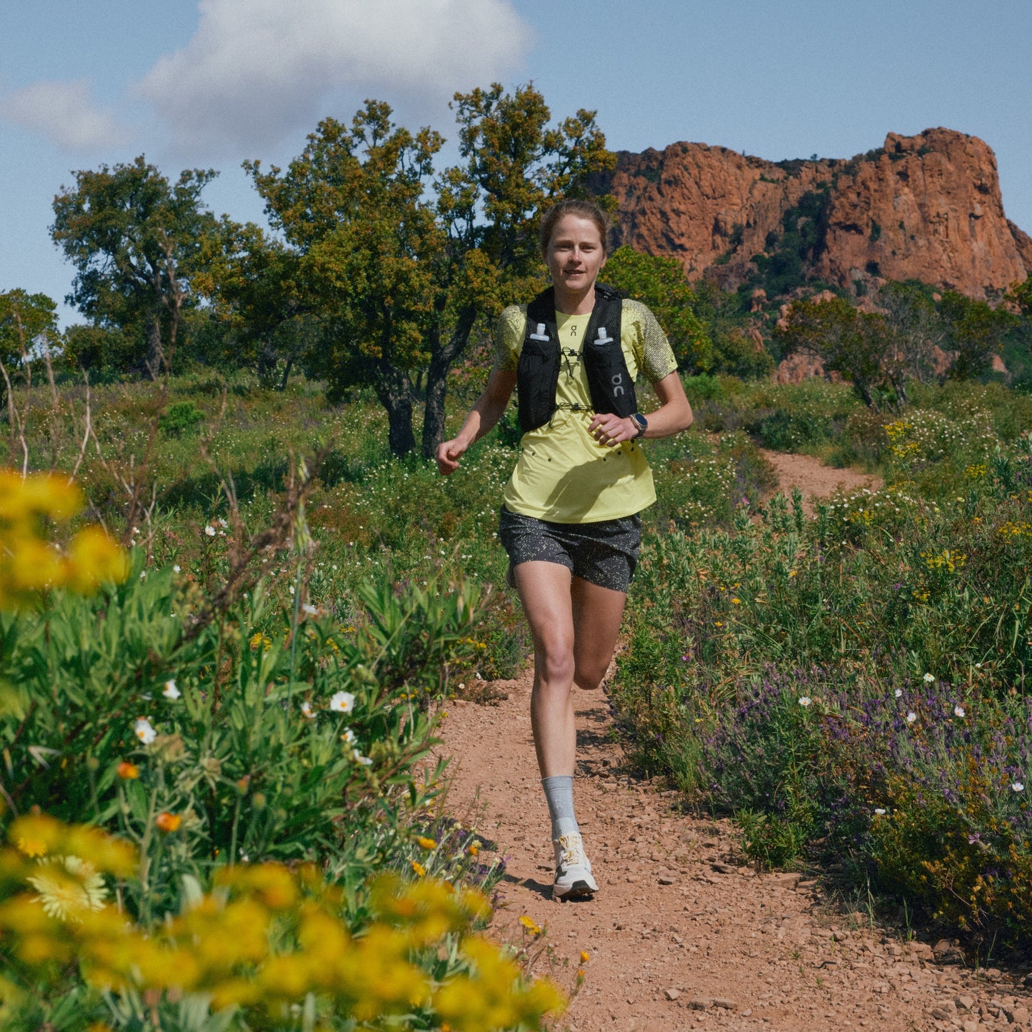 On Ultra Shorts | Iron / Lime | Womens