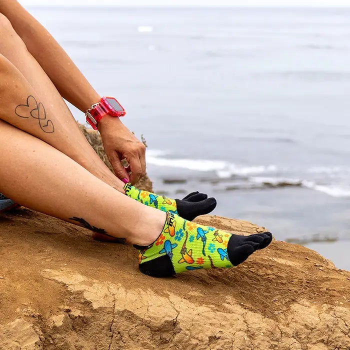 Injinji Run Sock | Lightweight | No Show | Sharks | Womens