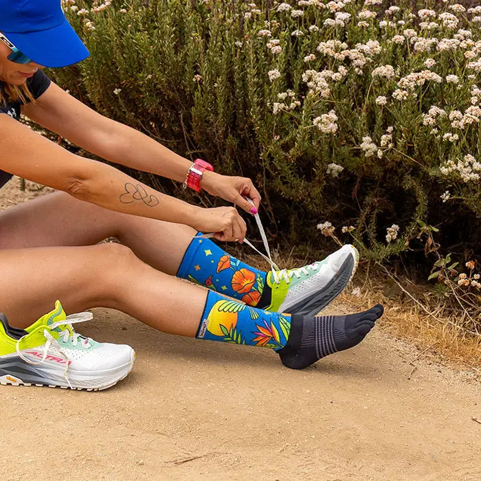 Injinji Trail Sock | Midweight | Crew Length | Parrot | Womens