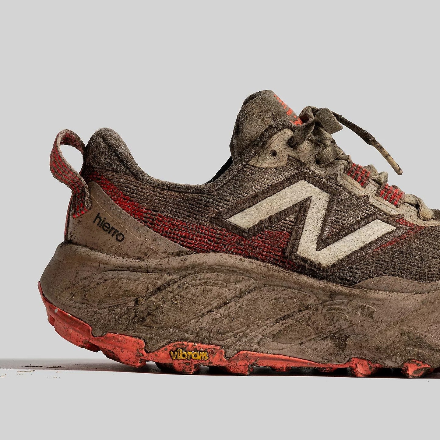 New Balance Fresh Foam X Hierro v9 | Desert Clay / Flat Taupe / Urgent Red | Womens