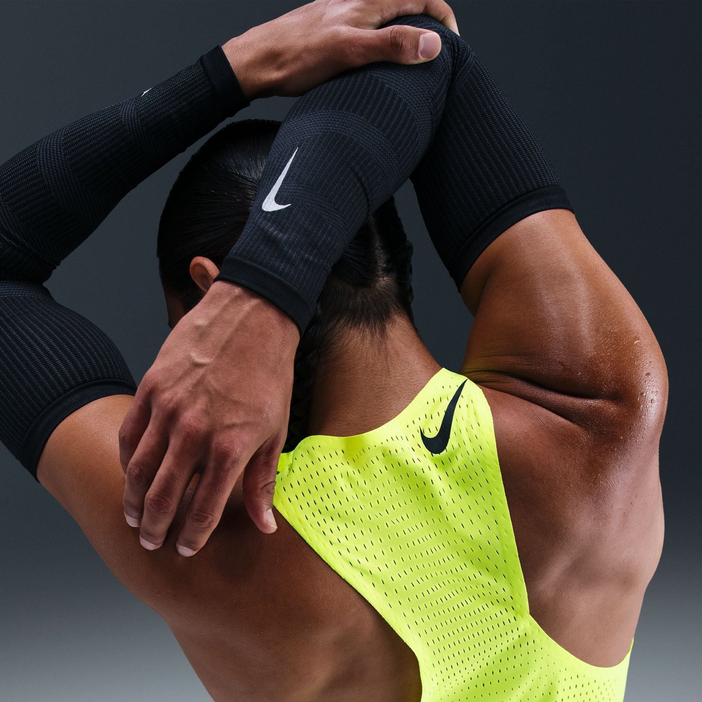 Nike AeroSwift Singlet | Volt / Black | Mens