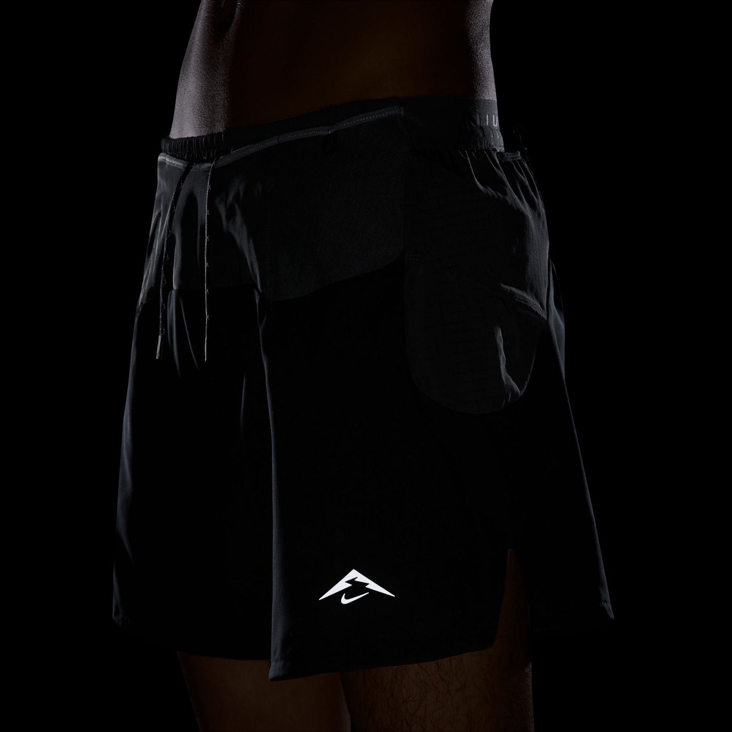 Nike Trail Second Sunrise Shorts | Black / Anthracite / Summit White | Mens