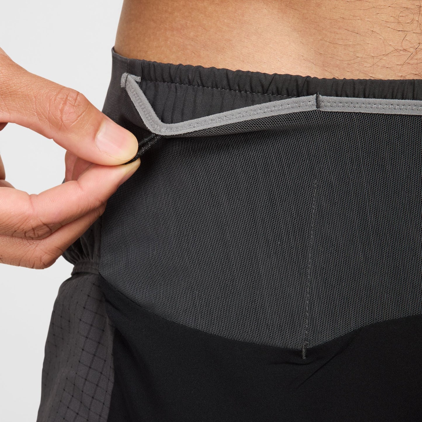 Nike Trail Second Sunrise Shorts | Black / Anthracite / Summit White | Mens