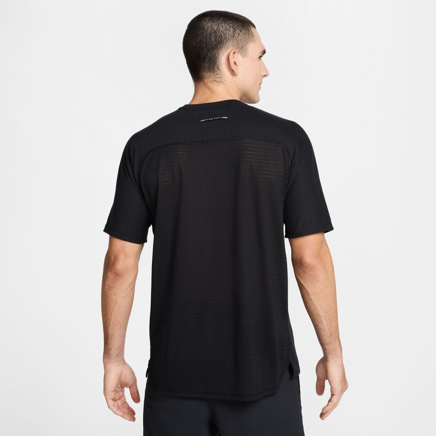 Nike Trail Solar Chase Tee | Black / Summit White | Mens