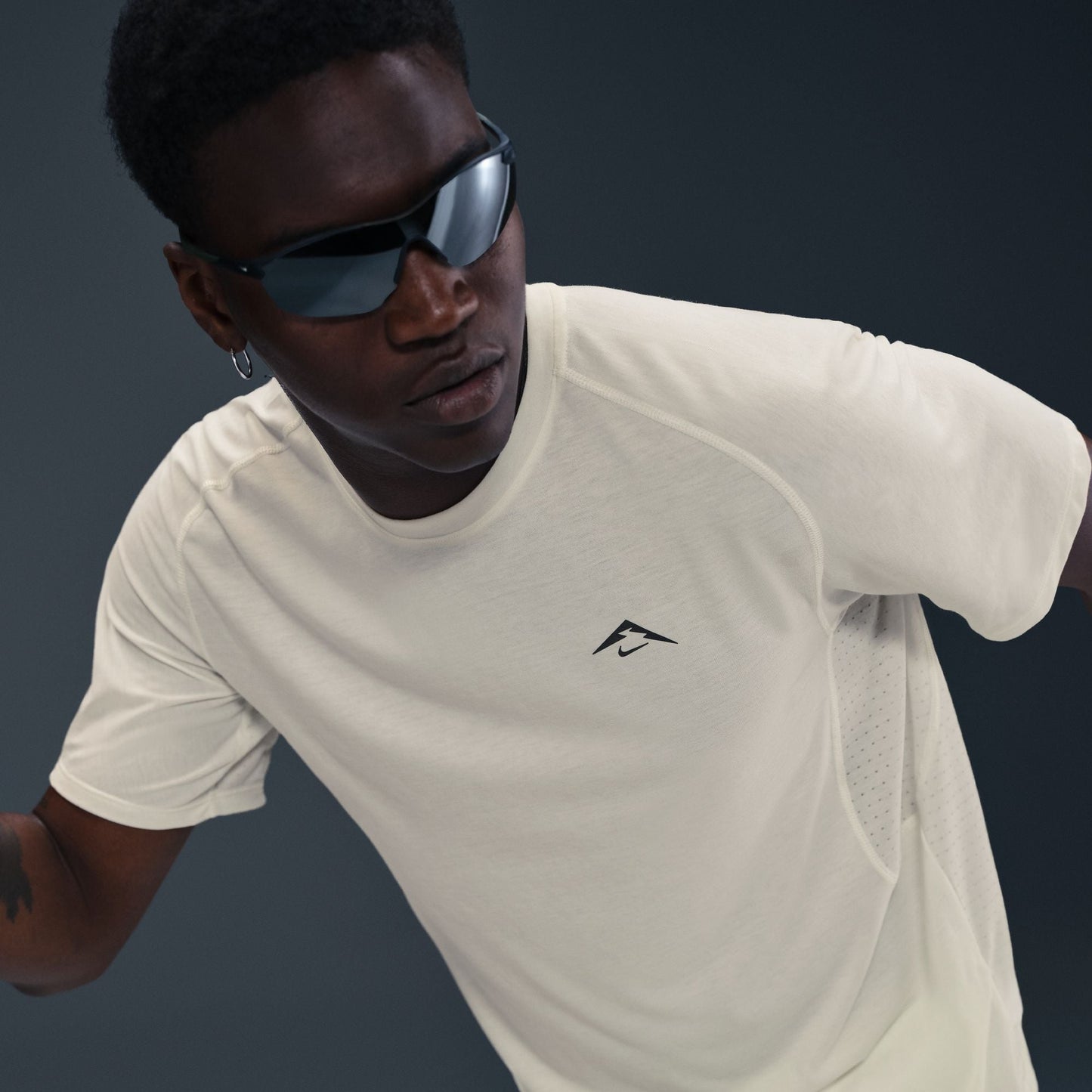 Nike Trail Solar Chase Tee | Sail / Black | Mens