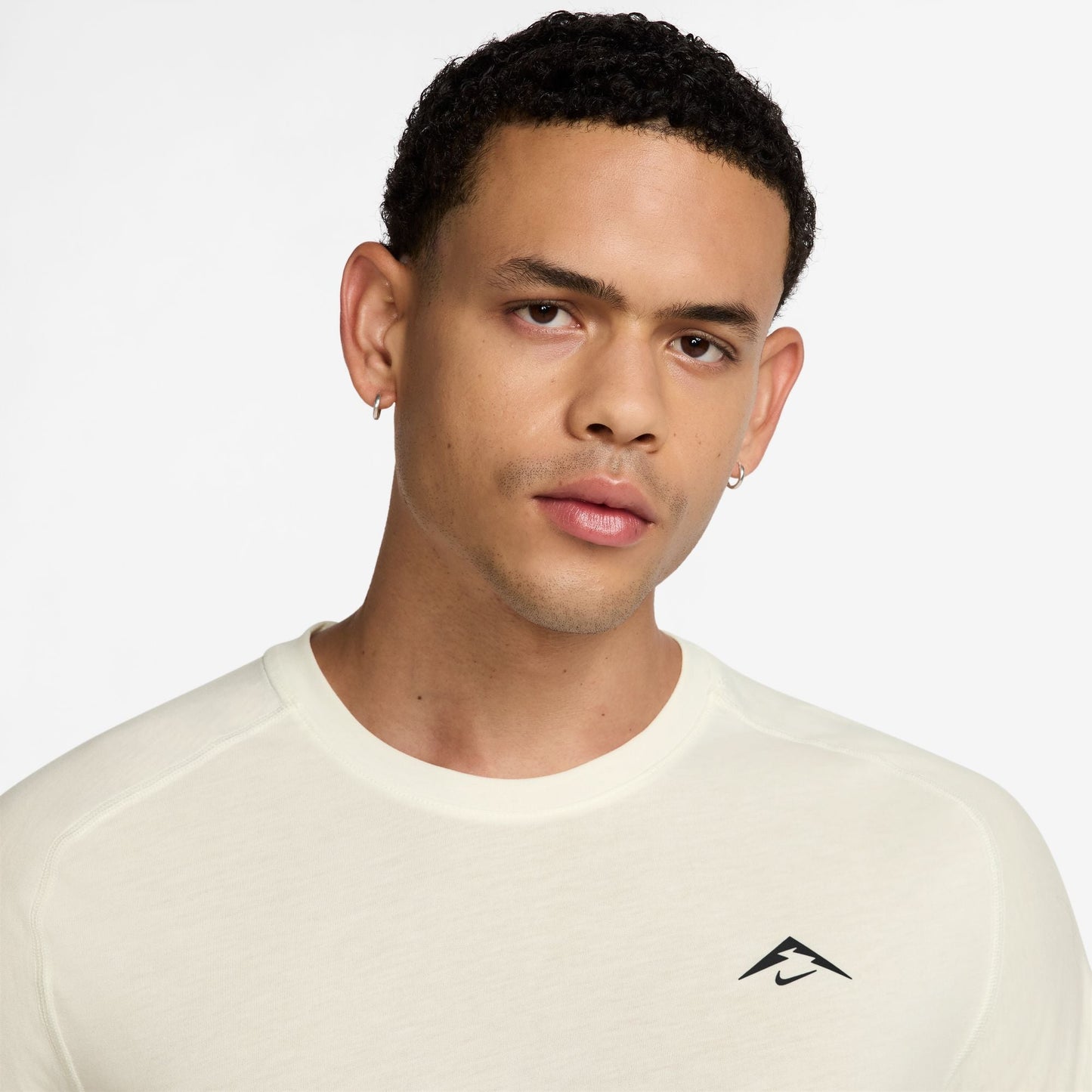 Nike Trail Solar Chase Tee | Sail / Black | Mens