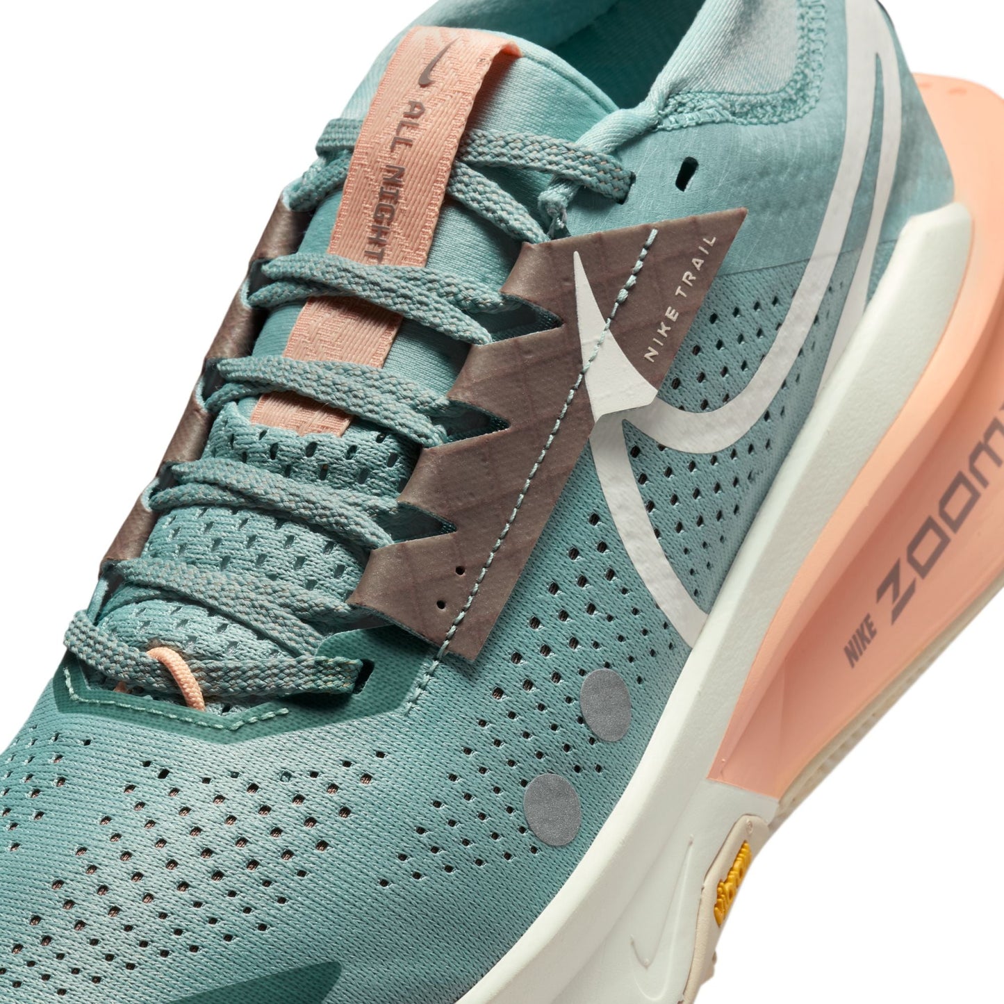 Nike Zegama 2 | Cannon / Soft Pearl / Orange Chalk | Womens