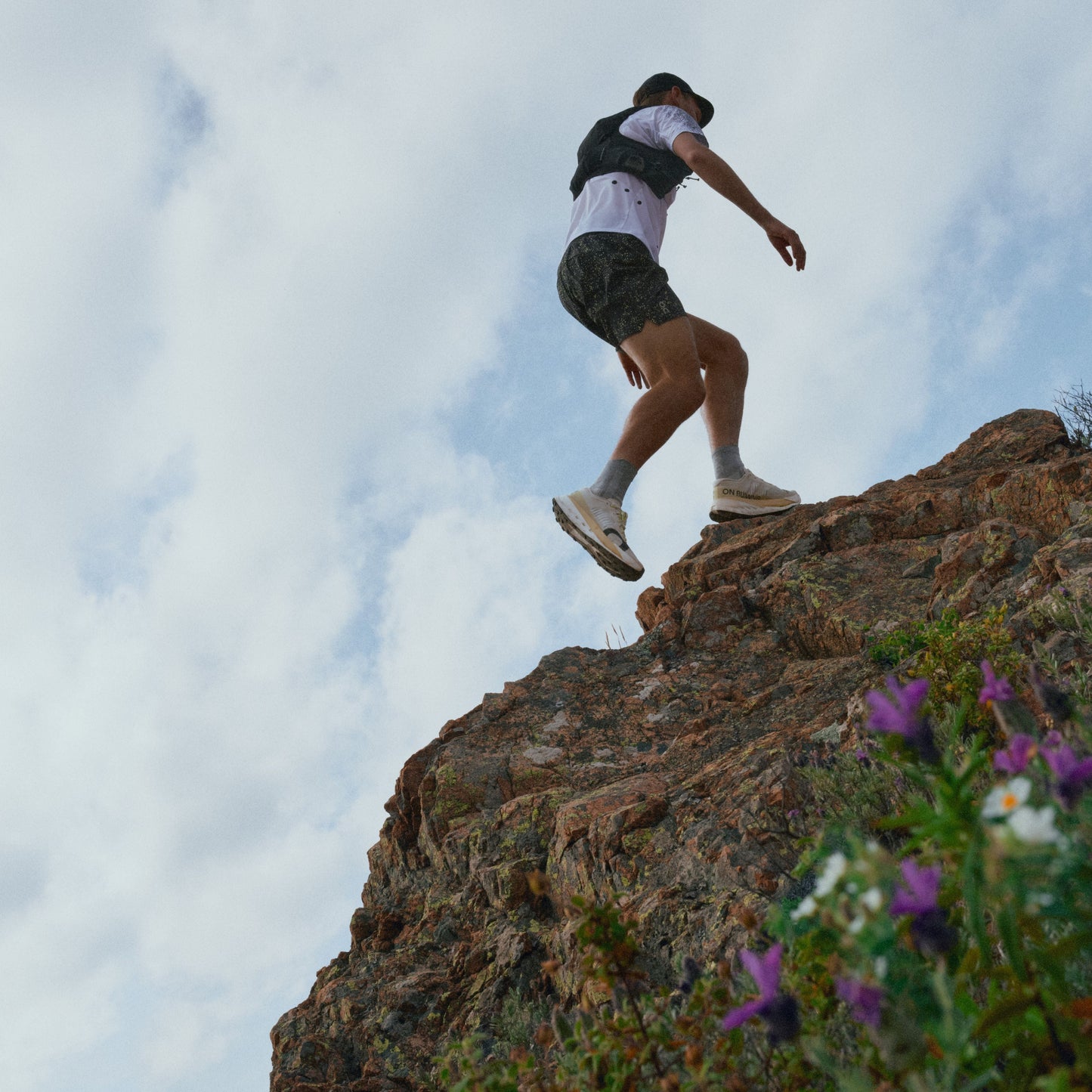 On Cloudultra Pro | Pearl / Lychee | Mens