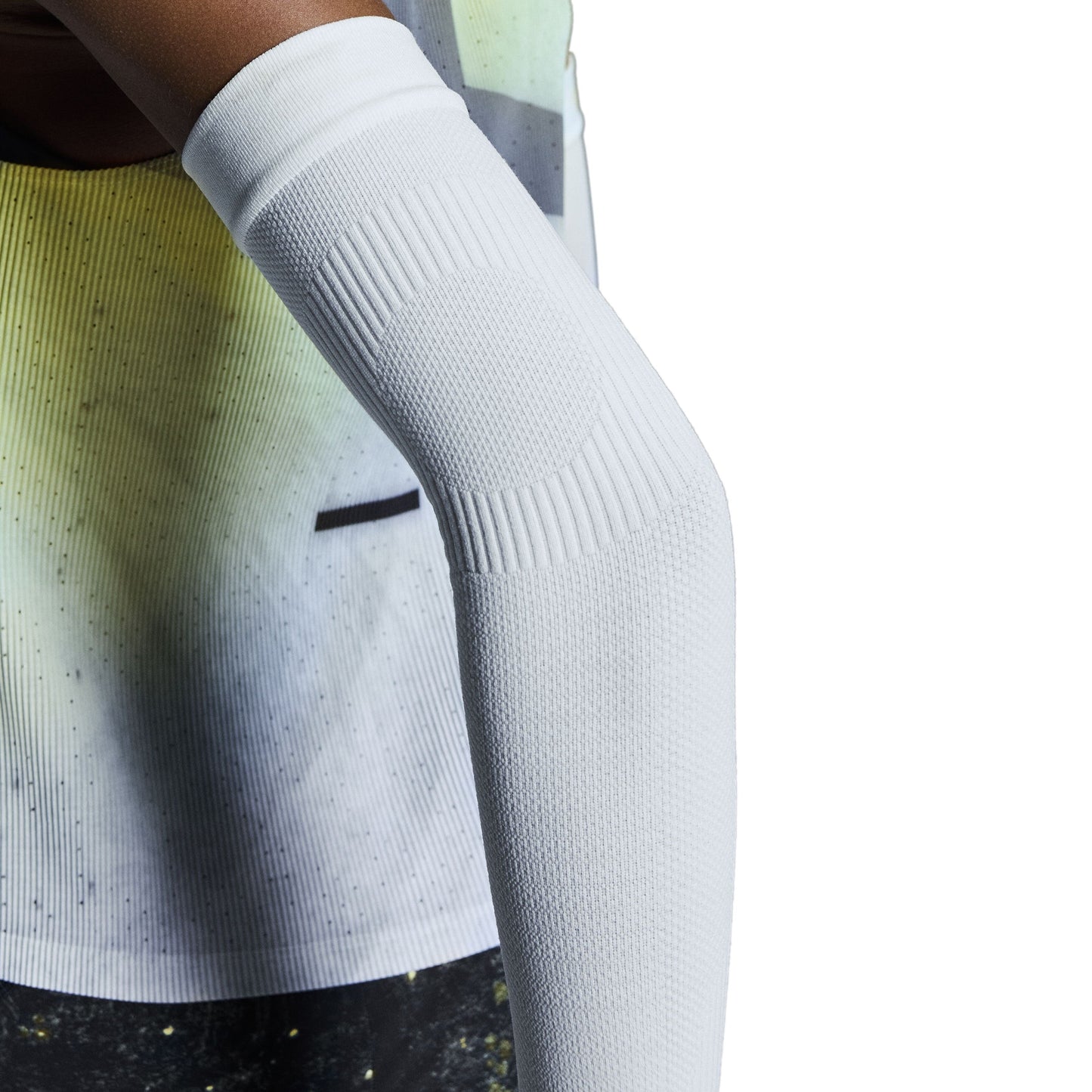 On Performance Arm Sleeves | White