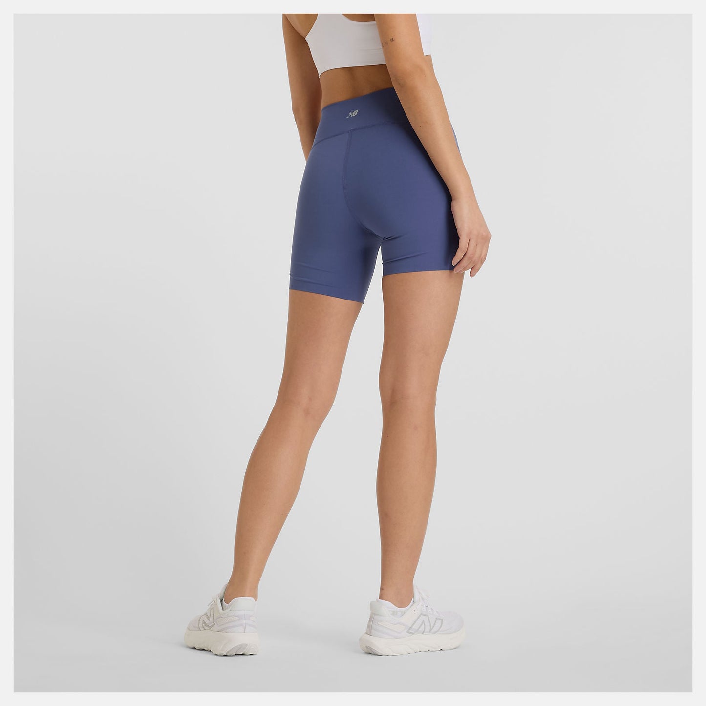 New Balance Sleek Pocket High Rise Short 6"